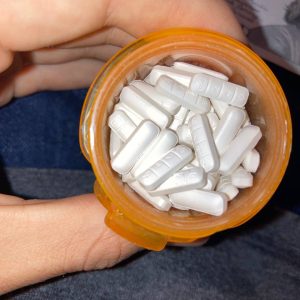 GG249 white xanax